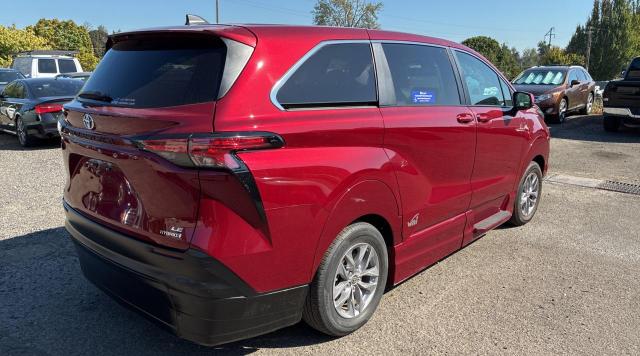 2022 TOYOTA SIENNA LE 5TDKSKFC7NS042041