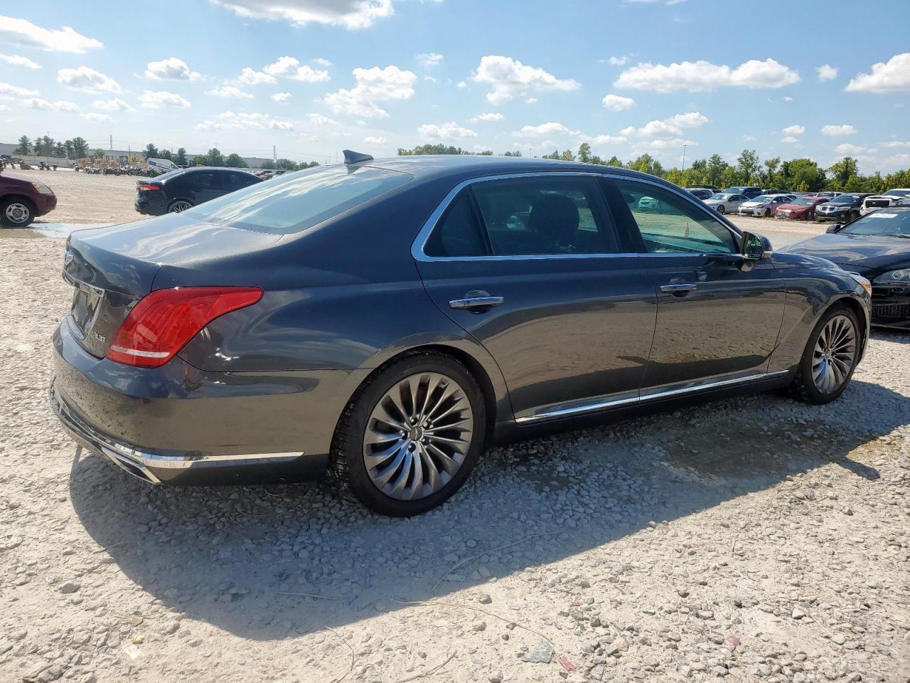 GENESIS G90 PREMIUM