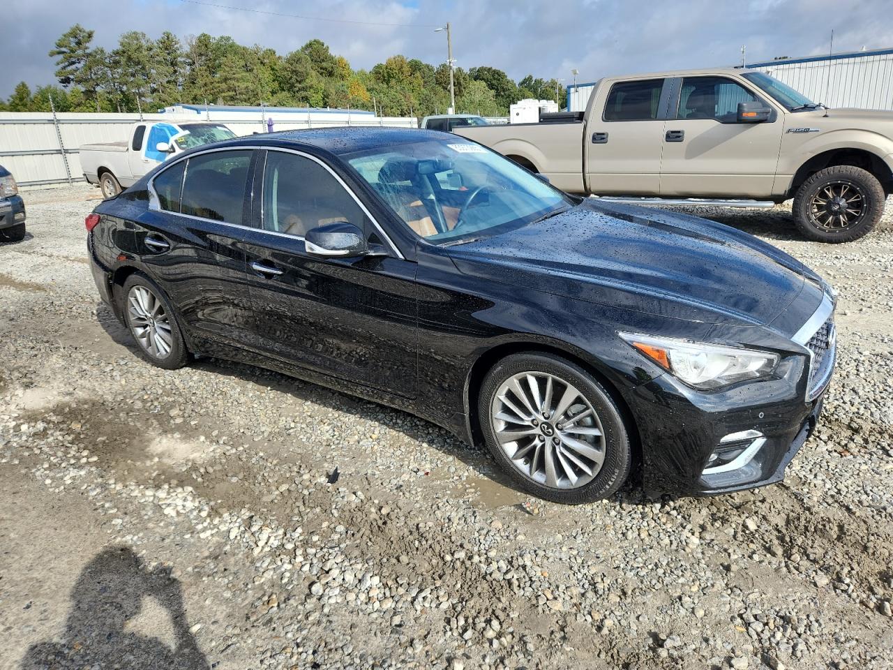 INFINITI Q50 LUXE