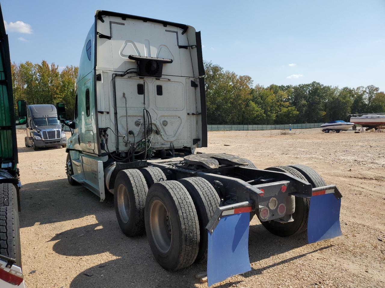Lot #3255393391 2016 FREIGHTLINER CASCADIA 1