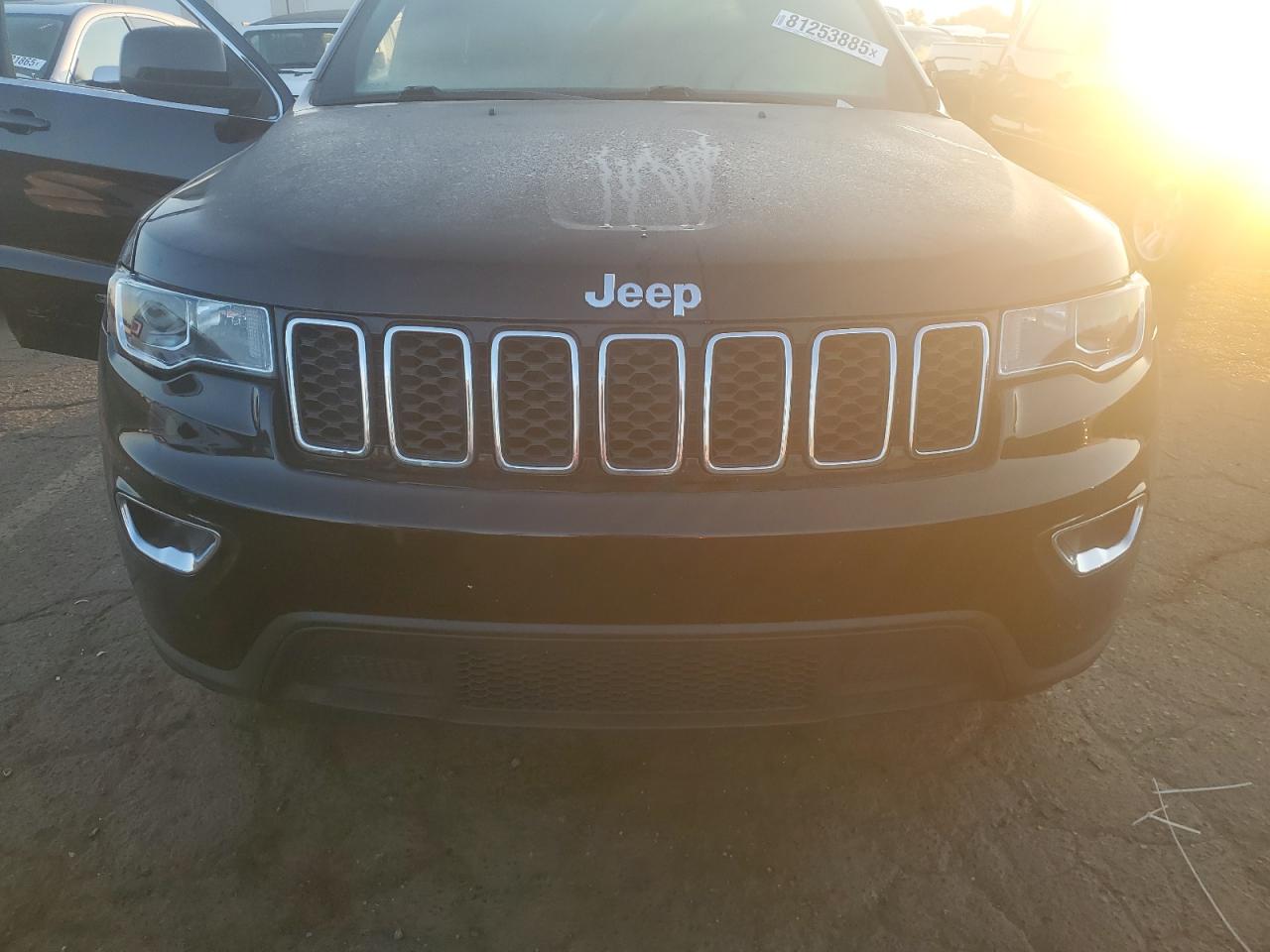 JEEP GRAND CHEROKEE LAREDO