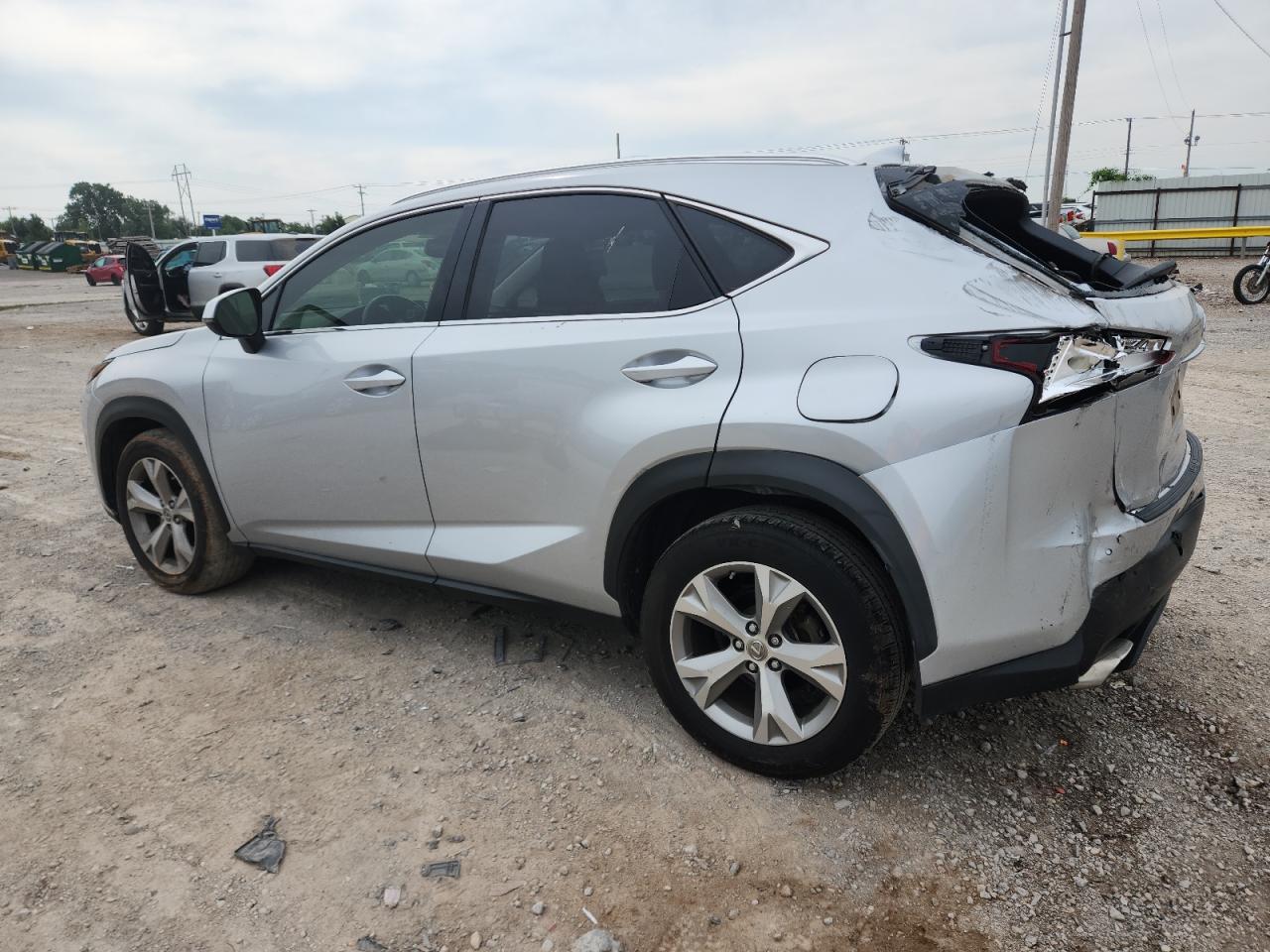 LEXUS NX 200T BASE