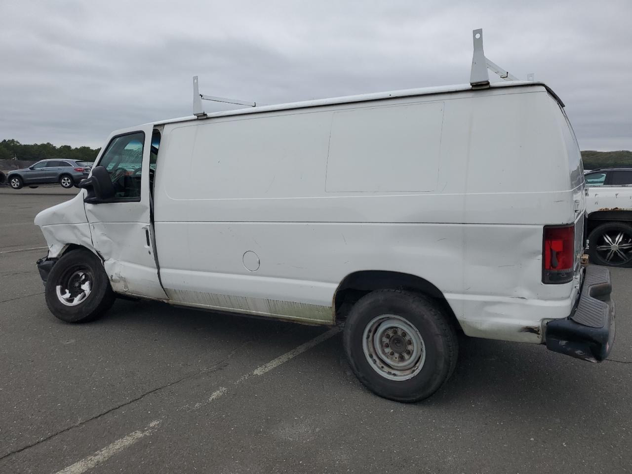 FORD ECONOLINE E250 VAN