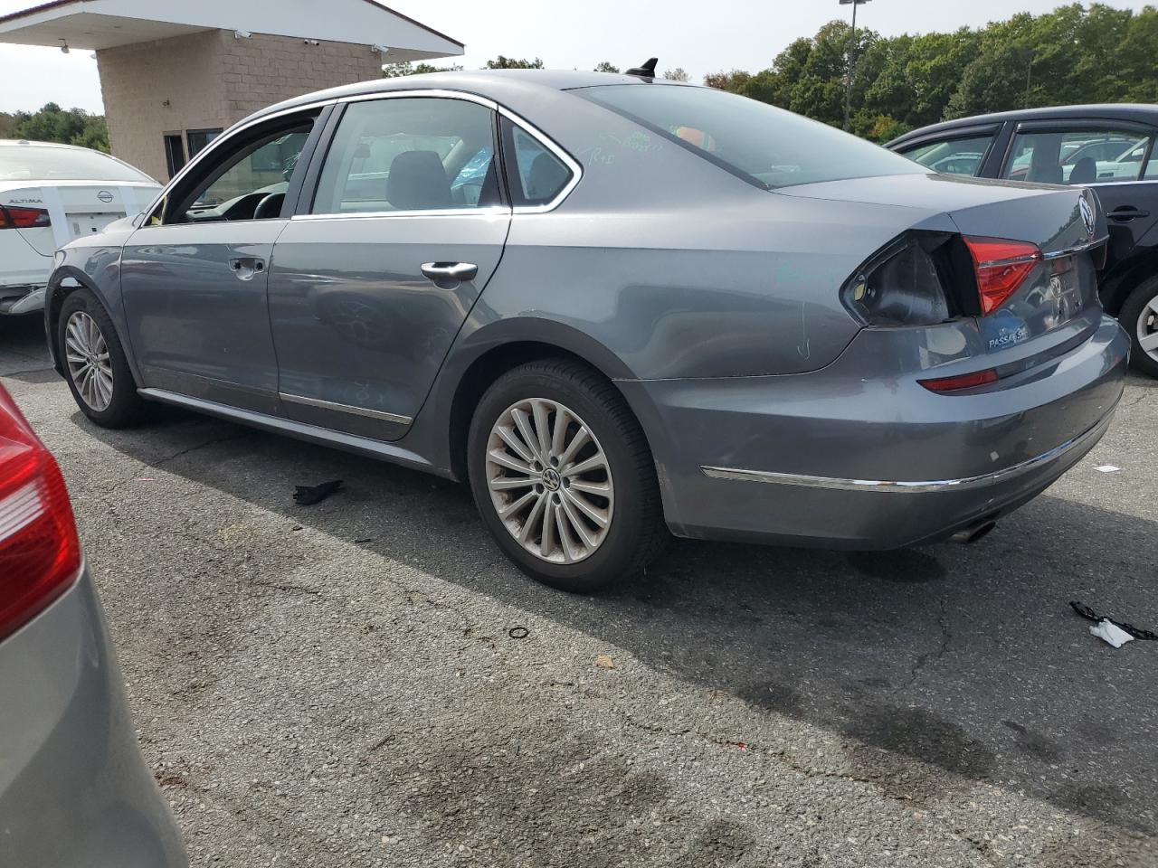 VOLKSWAGEN PASSAT SE