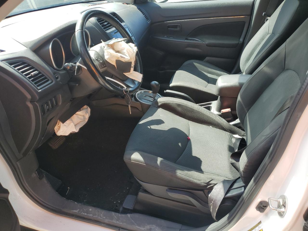 MITSUBISHI OUTLANDER ES