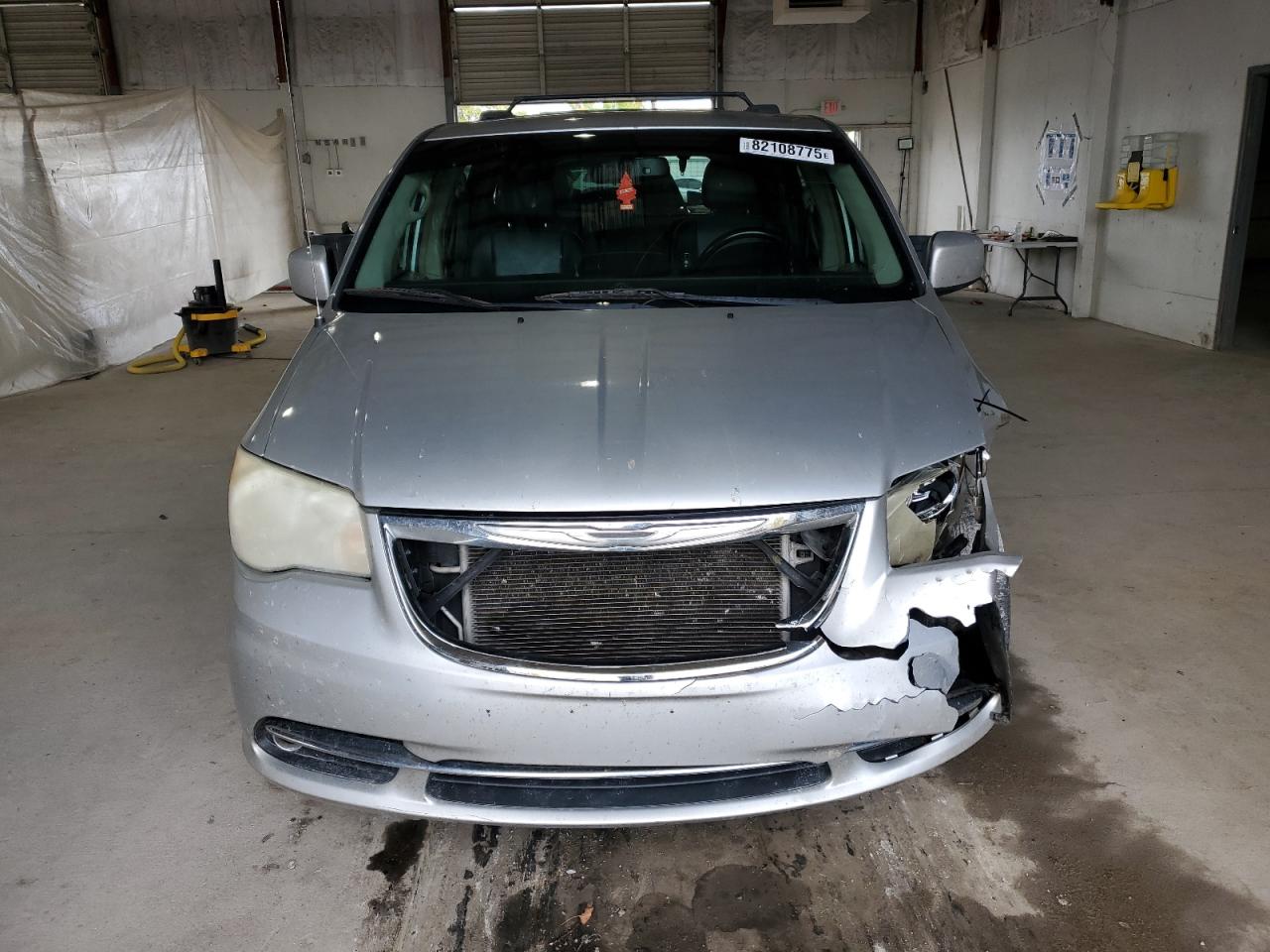 CHRYSLER TOWN & COUNTRY TOURING