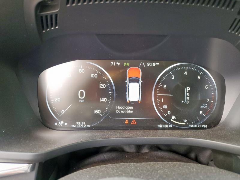 2018 VOLVO XC60 T6 LYVA22RL5JB101661
