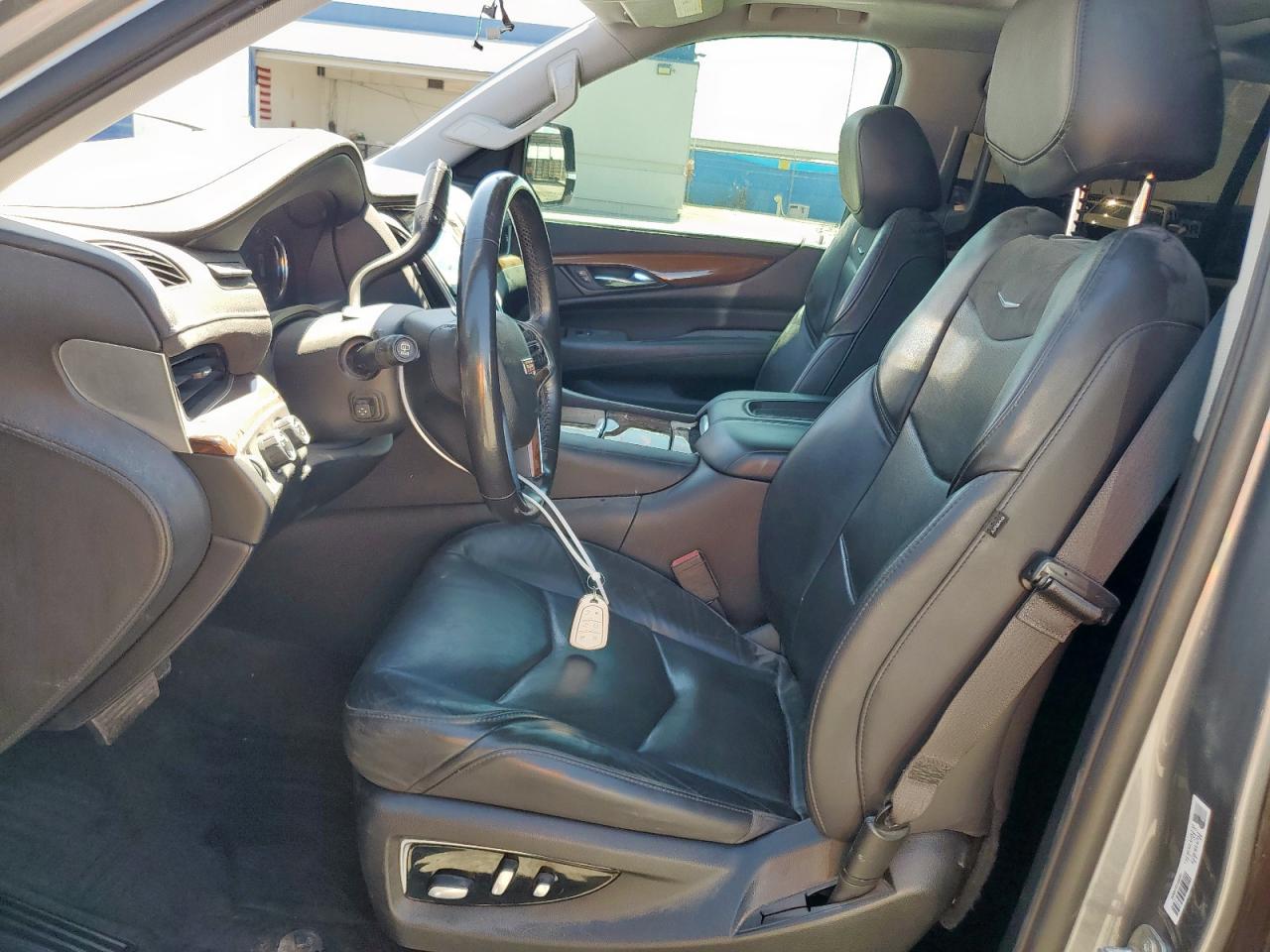 CADILLAC ESCALADE PREMIUM LUXURY