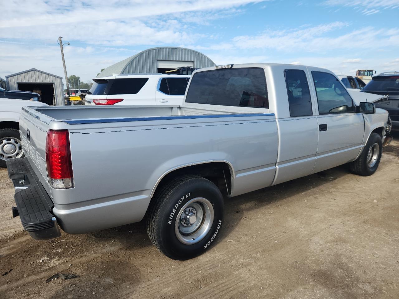 Lot #3286536166 1996 CHEVROLET GMT-400 C1