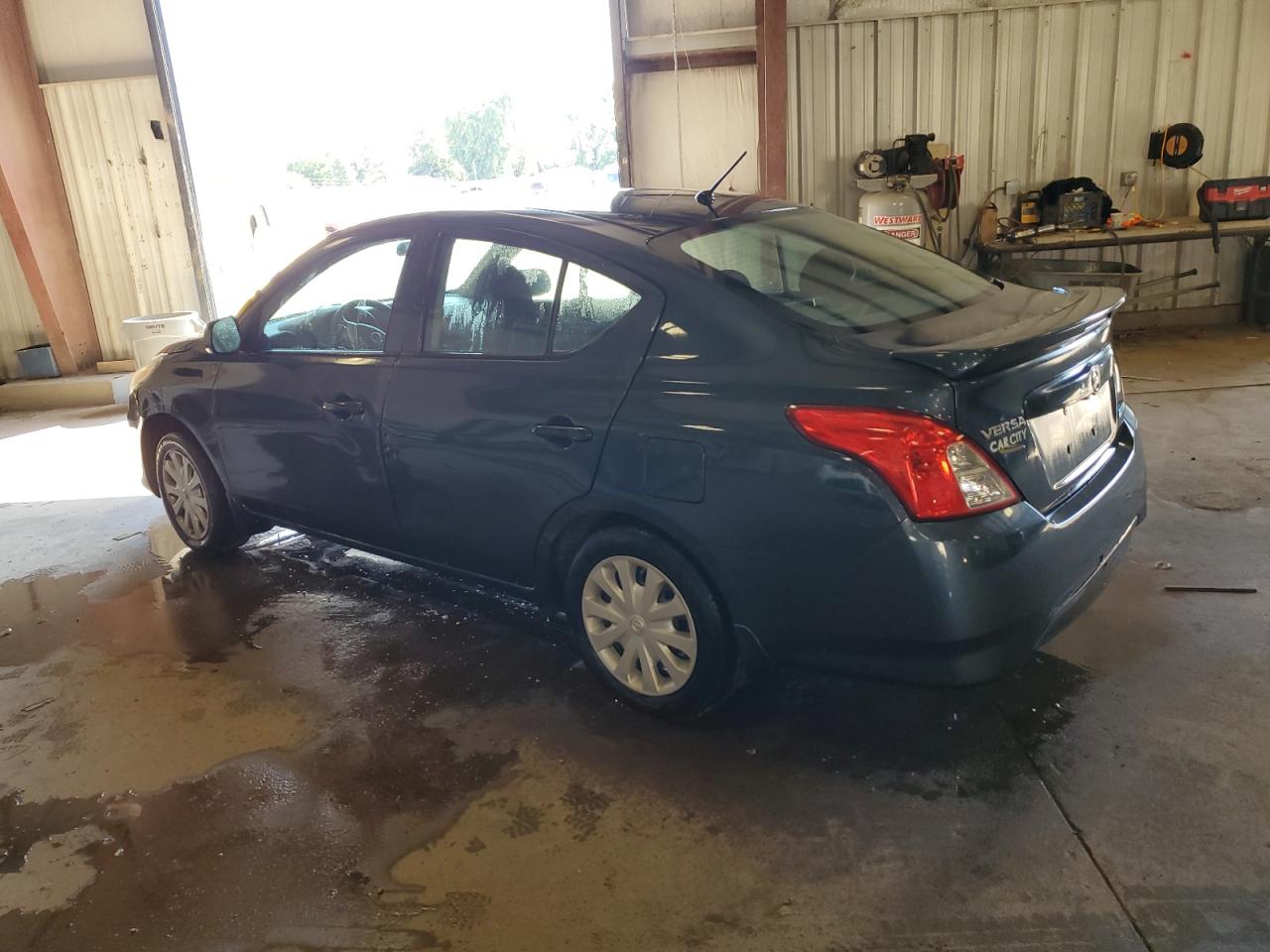 NISSAN VERSA S