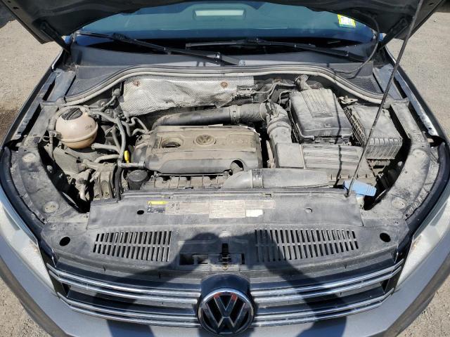 2015 VOLKSWAGEN TIGUAN S WVGAV7AX7FW586904