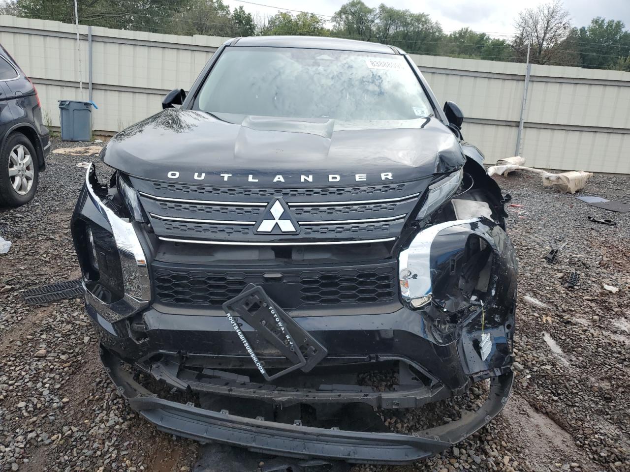 MITSUBISHI OUTLANDER ES