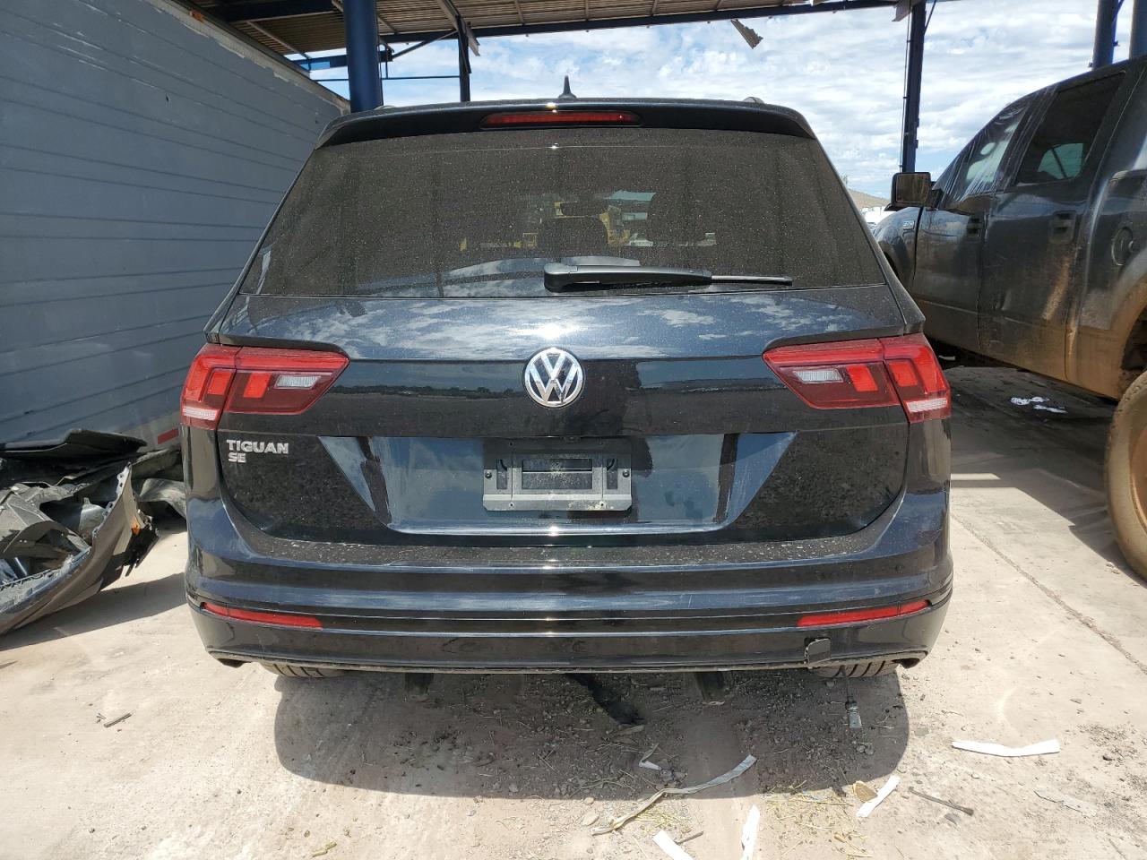 VOLKSWAGEN TIGUAN SE
