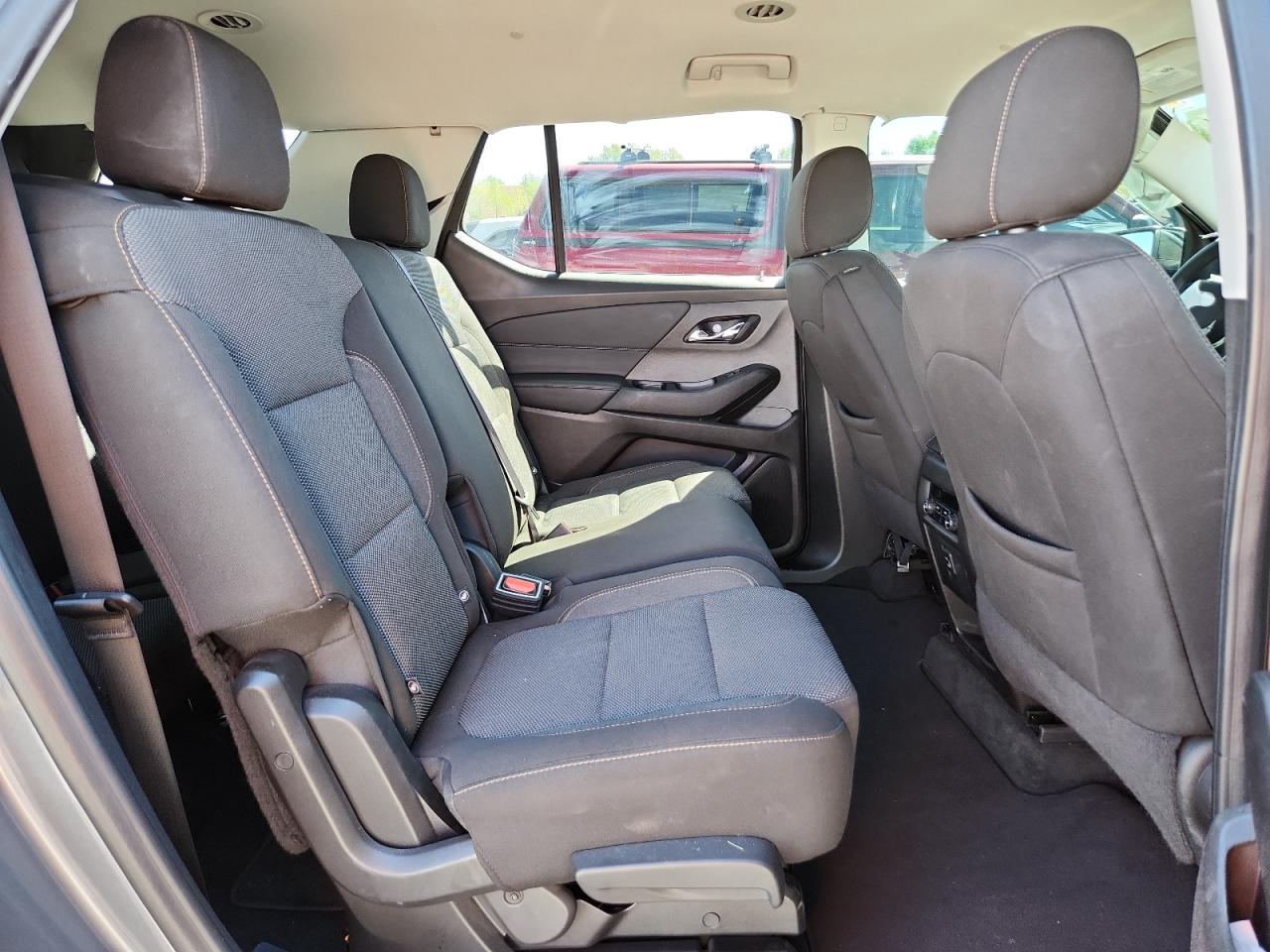 CHEVROLET TRAVERSE LS