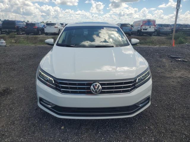 2017 VOLKSWAGEN PASSAT SE - 1VWGT7A32HC063468