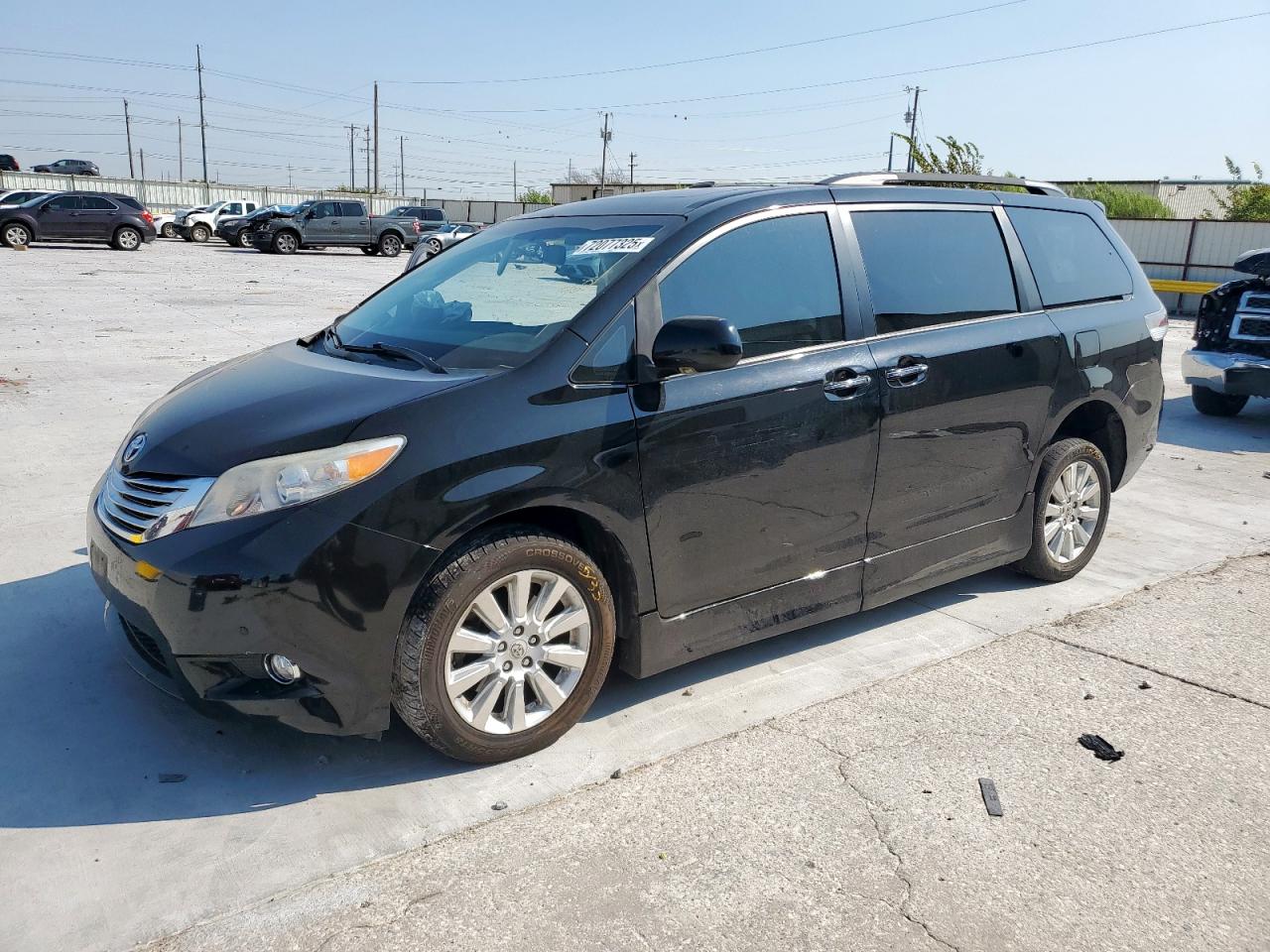 TOYOTA SIENNA XLE