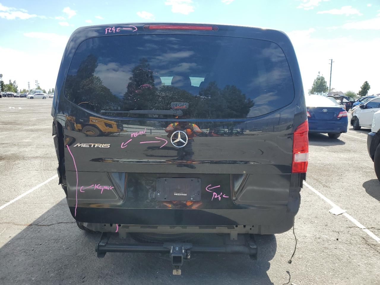 MERCEDES-BENZ METRIS