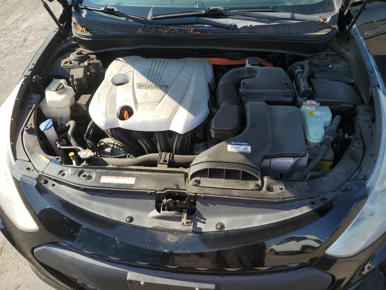 HYUNDAI SONATA HYBRID