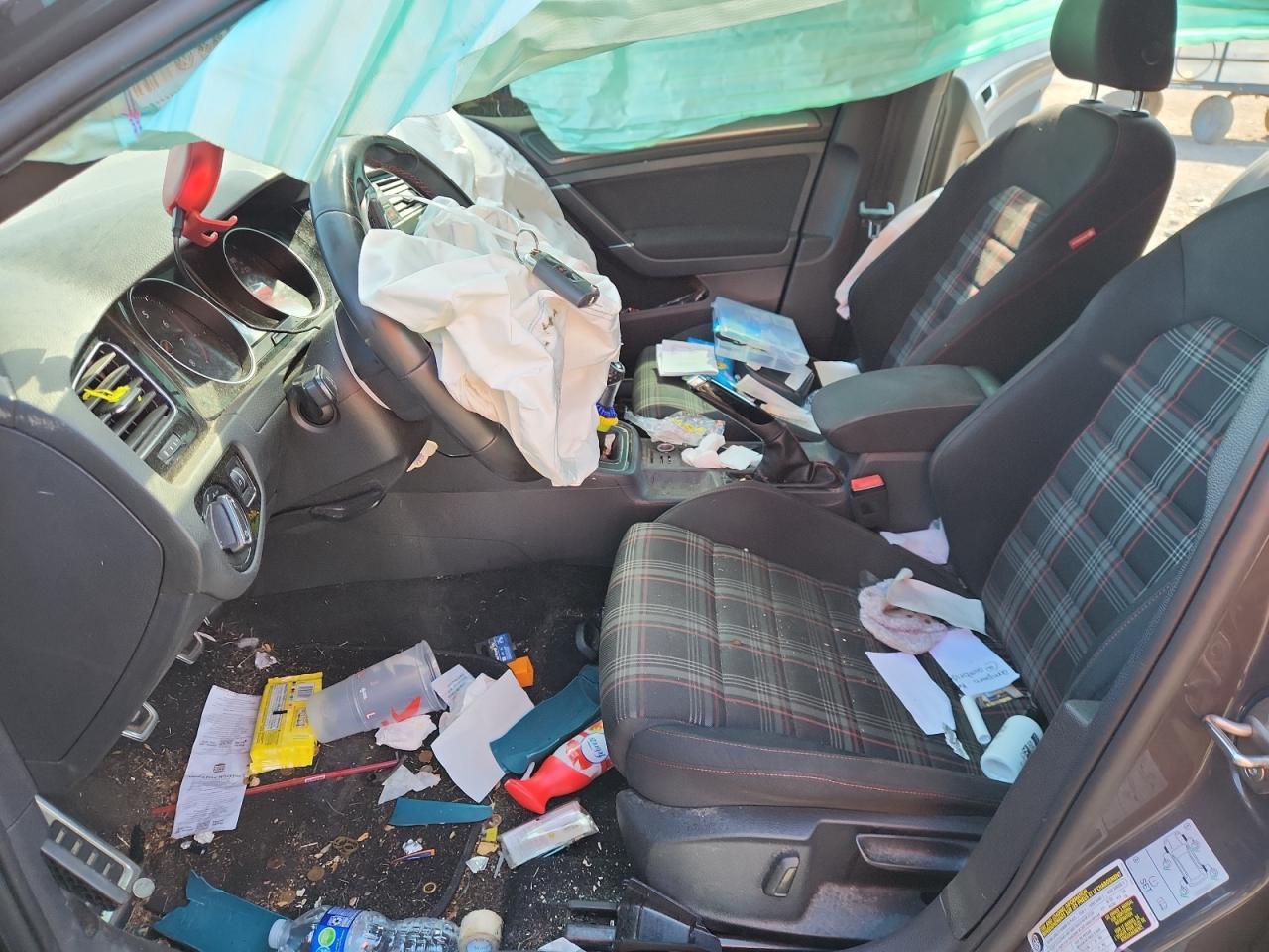 VOLKSWAGEN GOLF GTI S