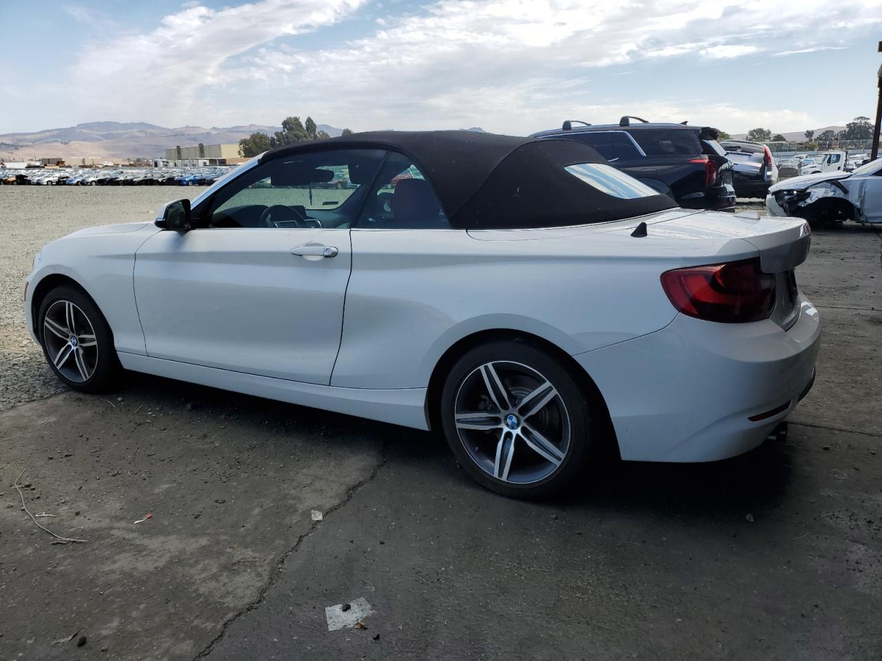 BMW 2 SERIES 230I