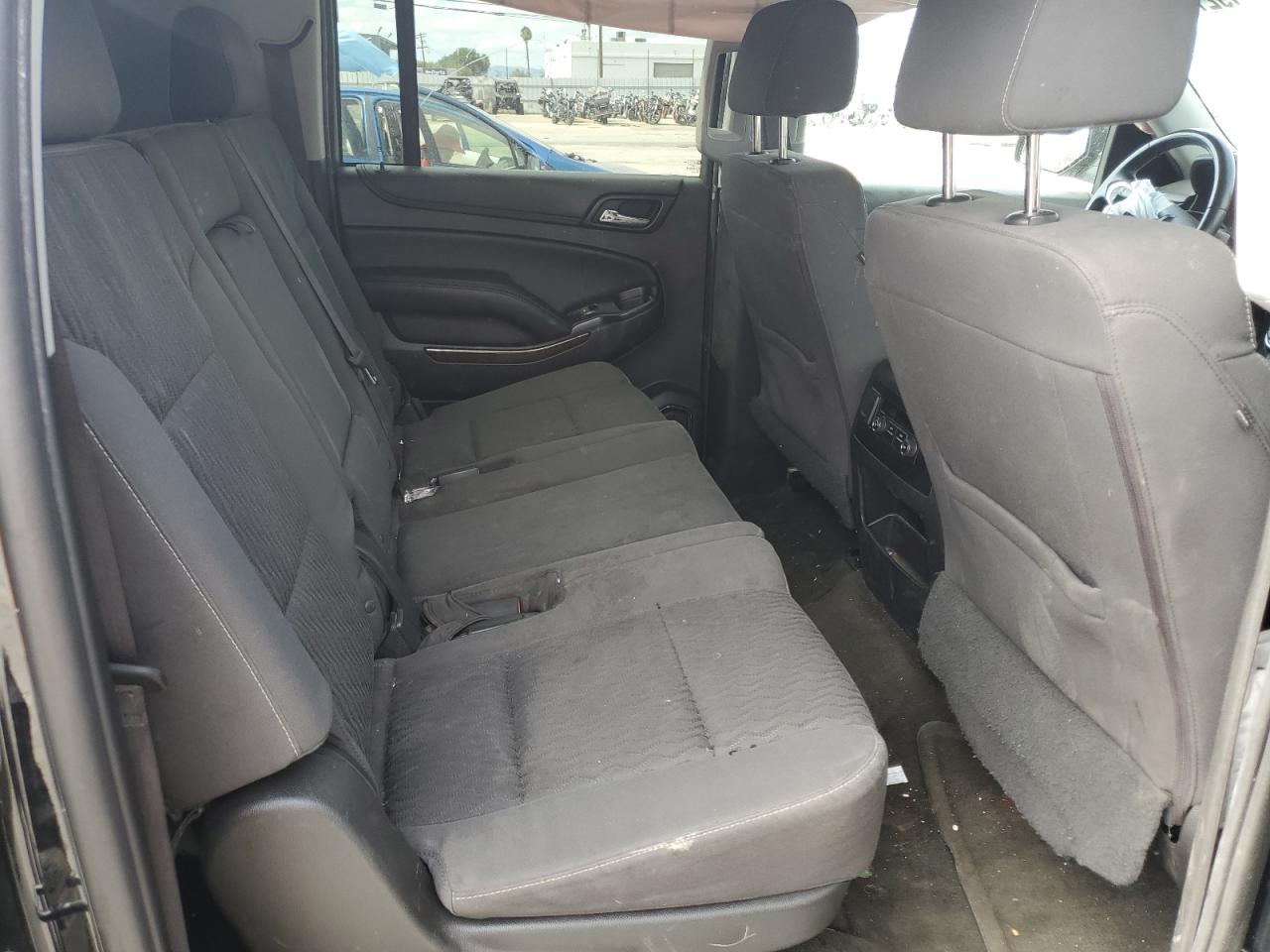 CHEVROLET SUBURBAN C1500 LS