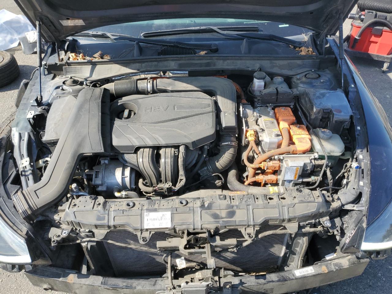 HYUNDAI SONATA HYBRID