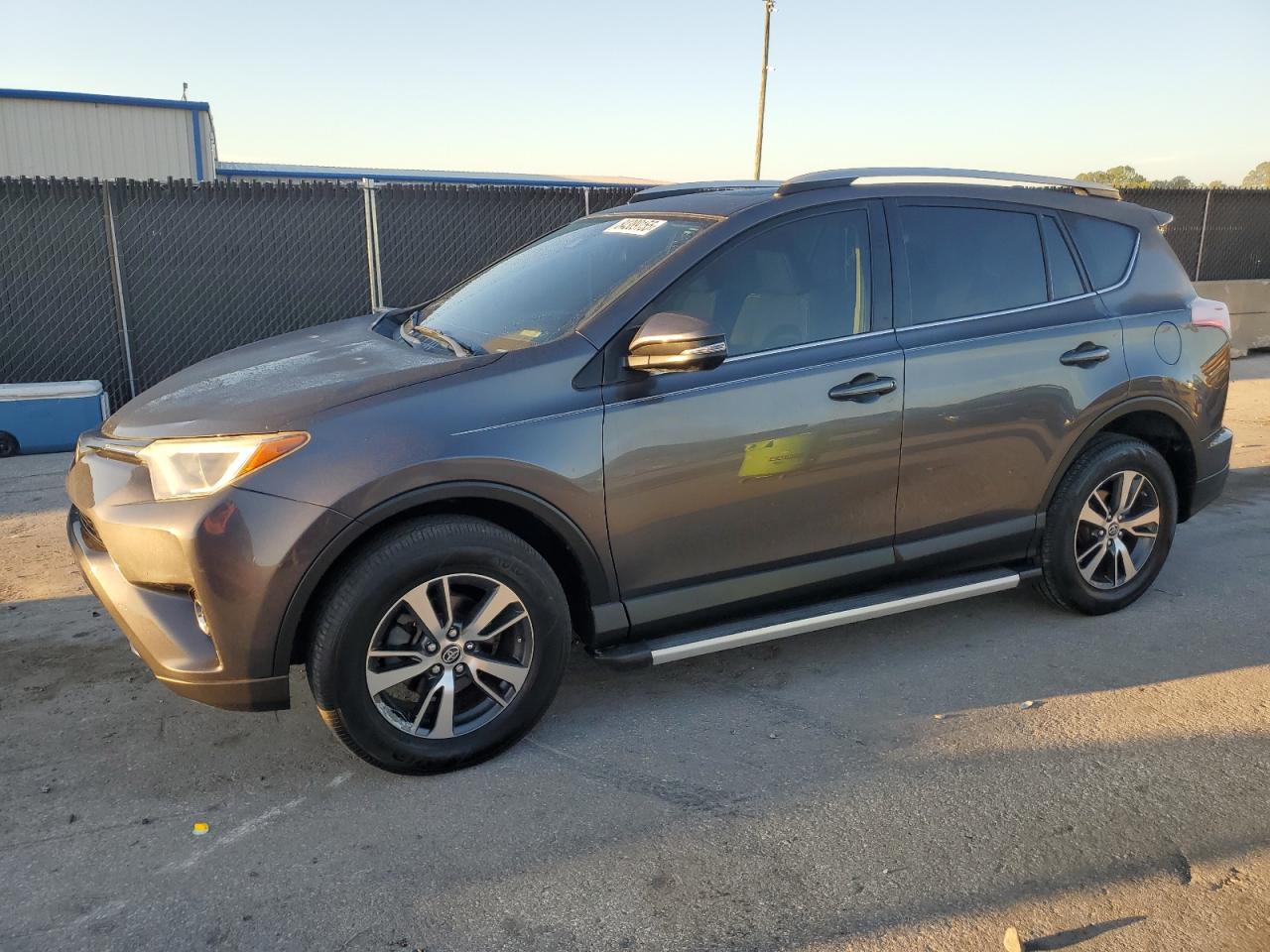 TOYOTA RAV4 XLE
