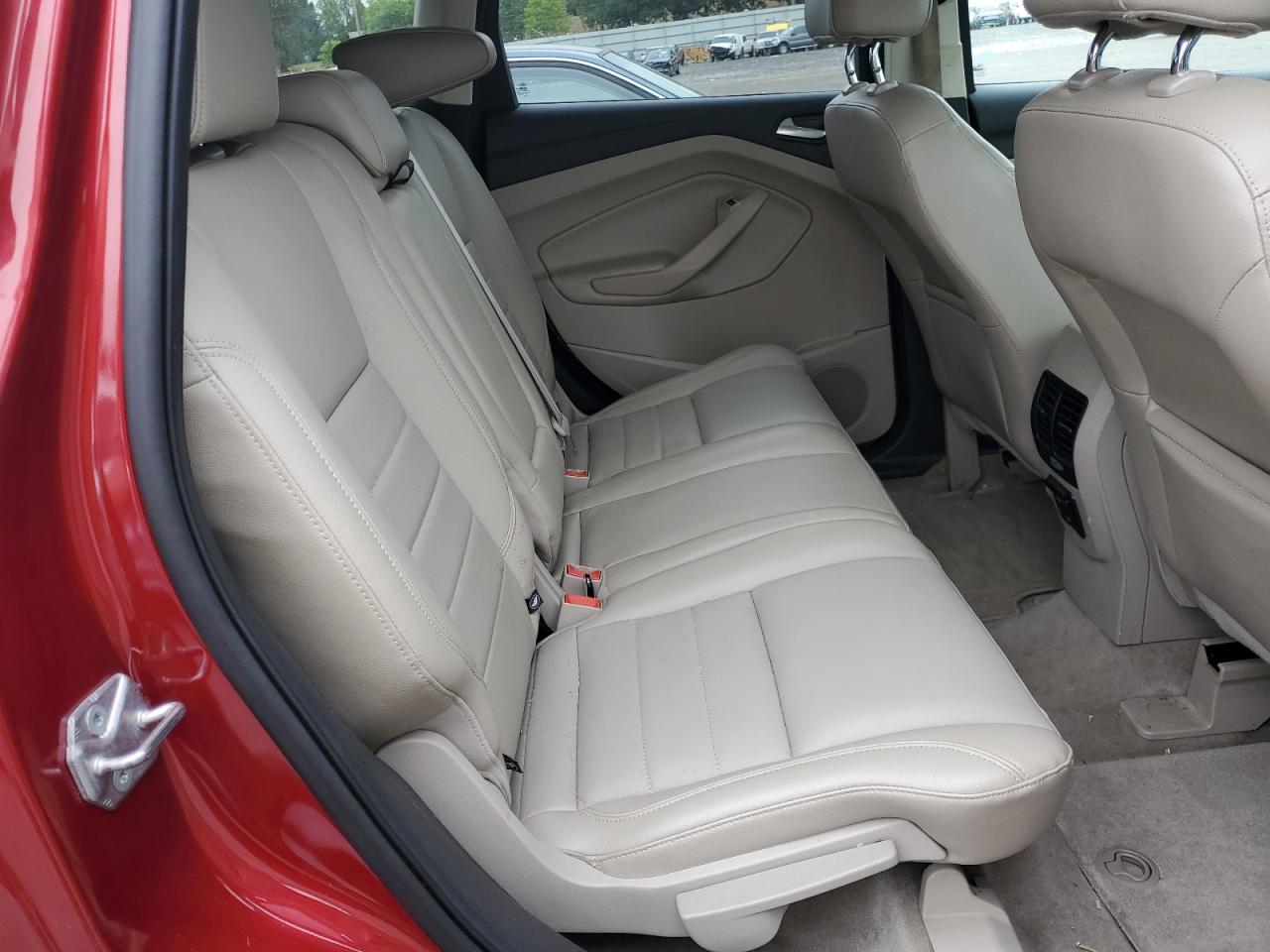 FORD ESCAPE TITANIUM