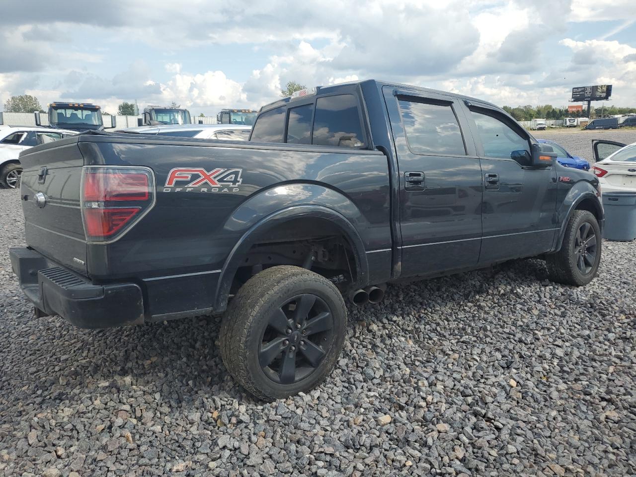 FORD F-150 SUPERCREW
