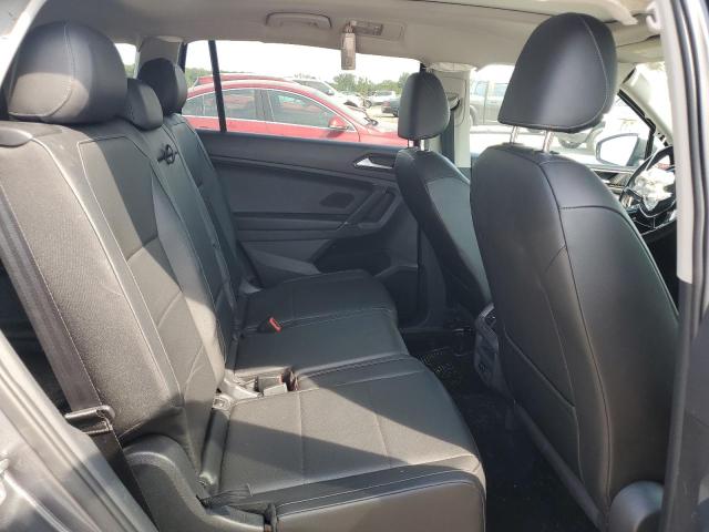 2018 VOLKSWAGEN TIGUAN SE 3VV3B7AX5JM117004