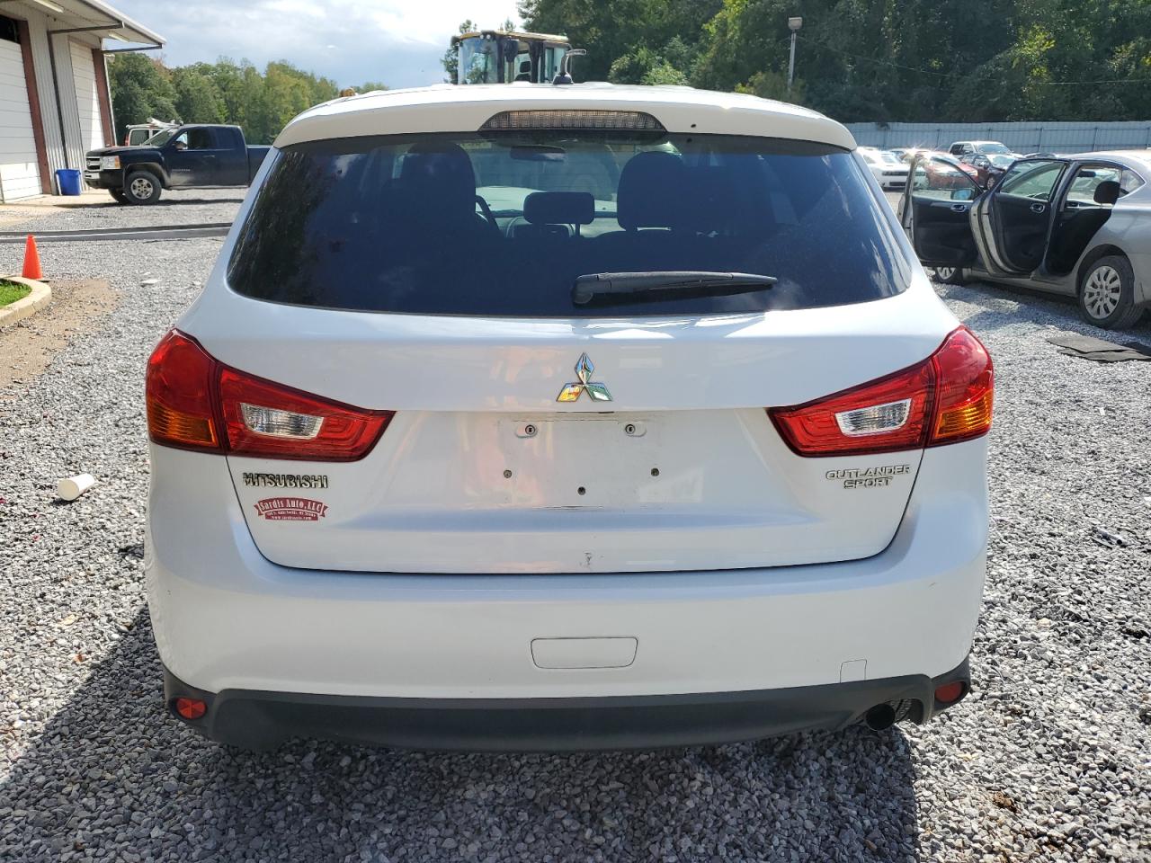 MITSUBISHI OUTLANDER ES