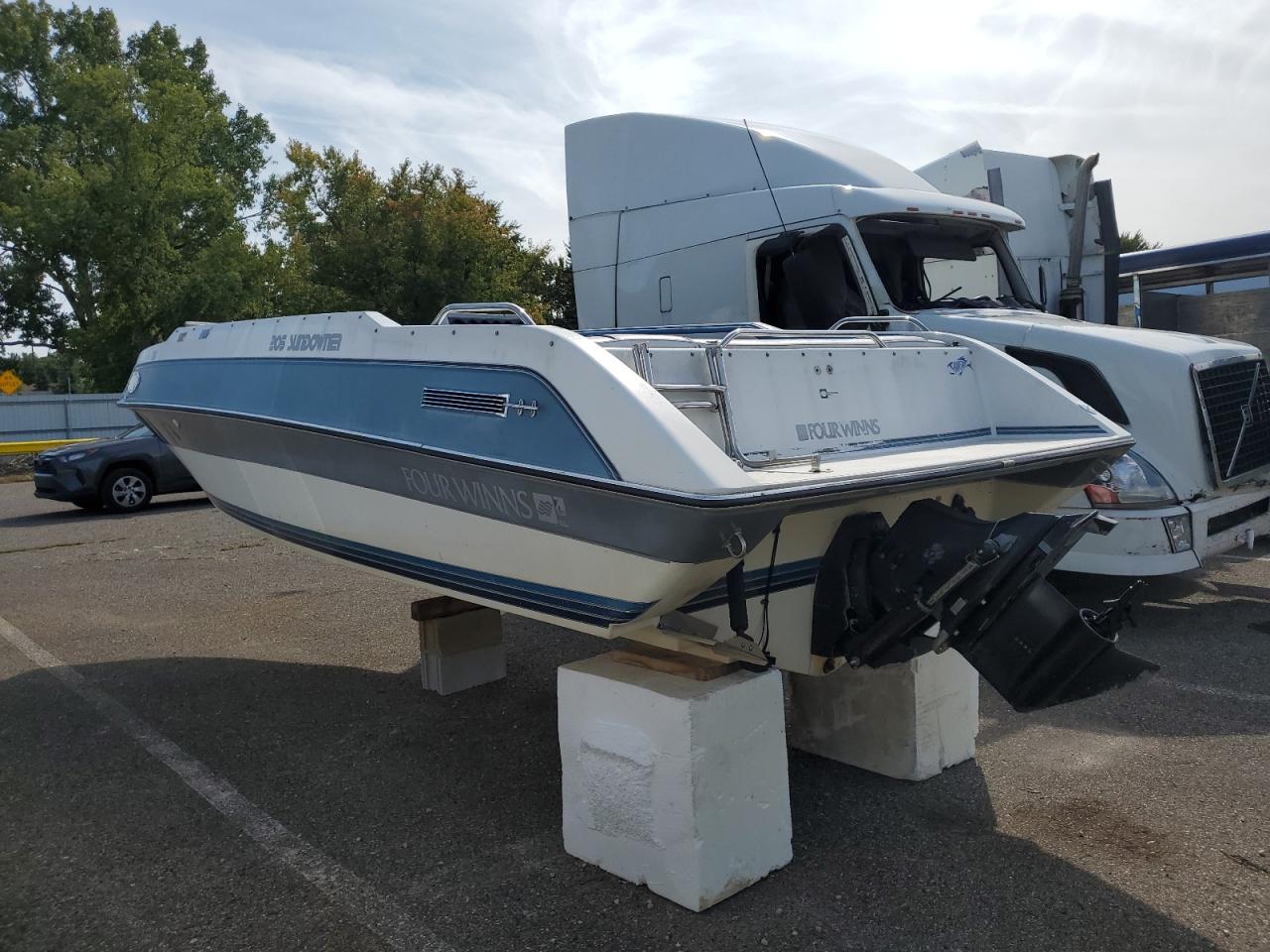 Lot #3274680788 1990 FOUR WINNS 1.6 EL