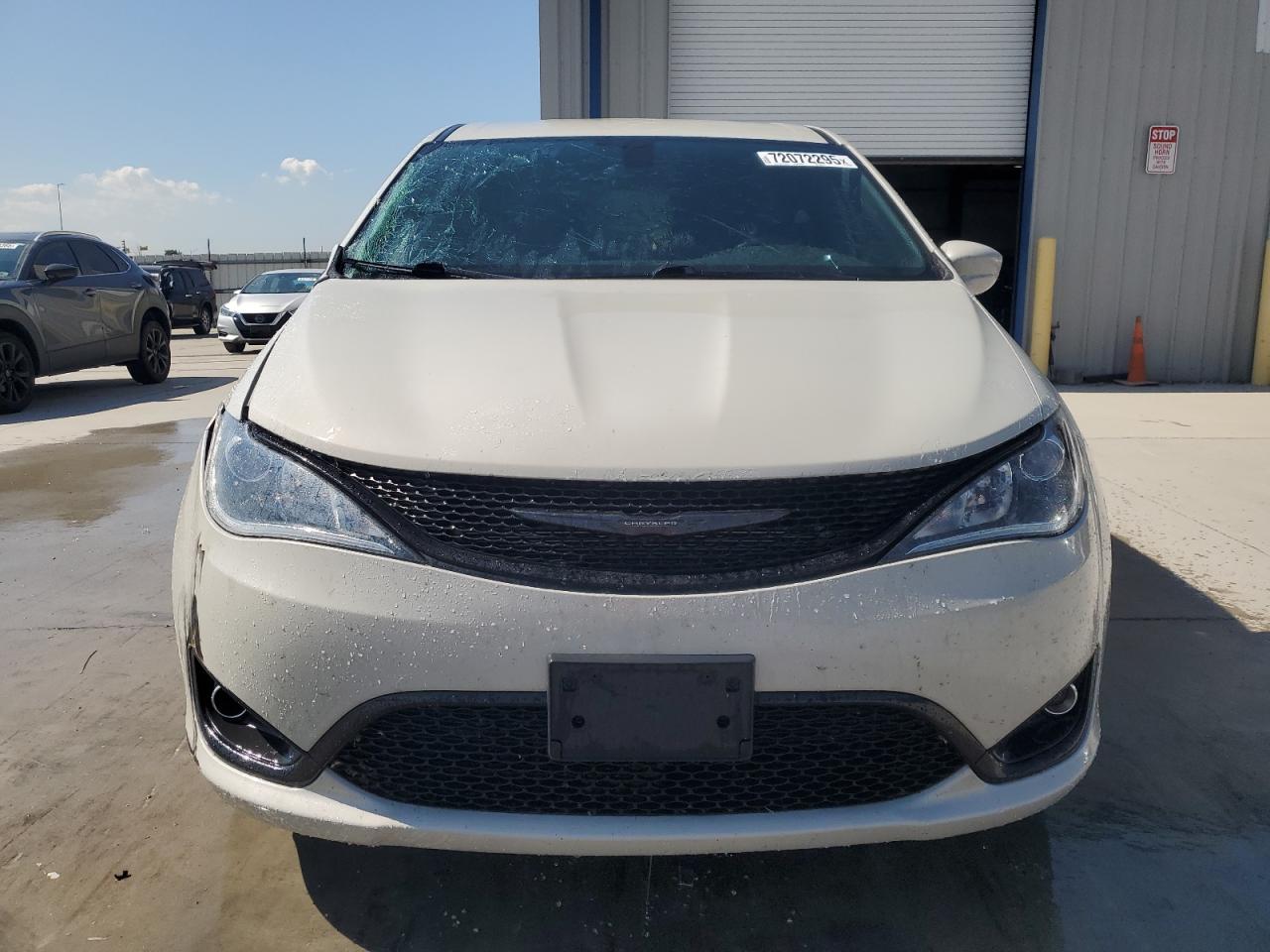 CHRYSLER PACIFICA TOURING PLUS