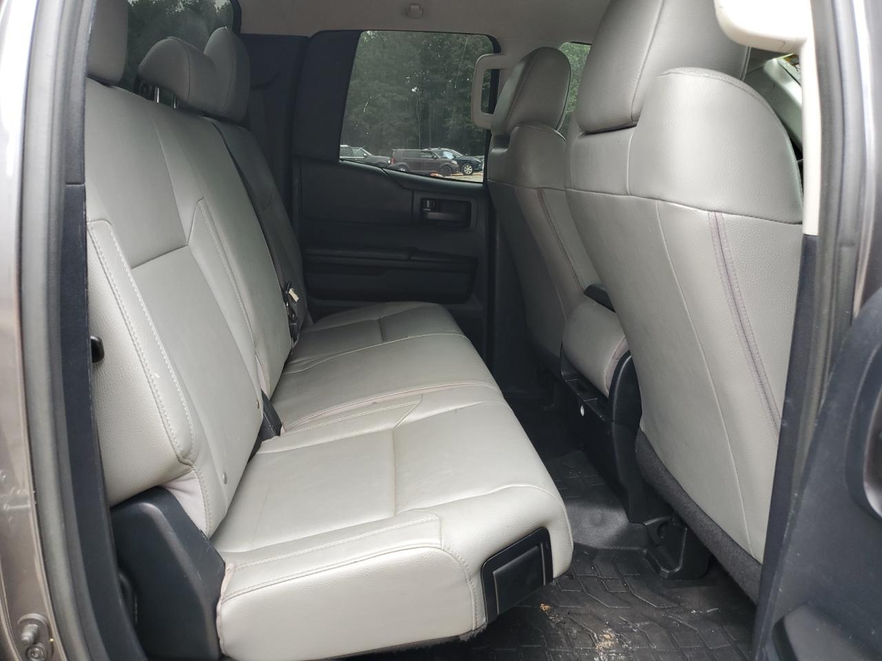 TOYOTA TUNDRA DOUBLE CAB SR