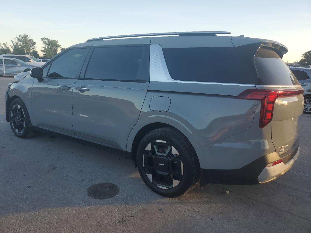 KIA CARNIVAL EX