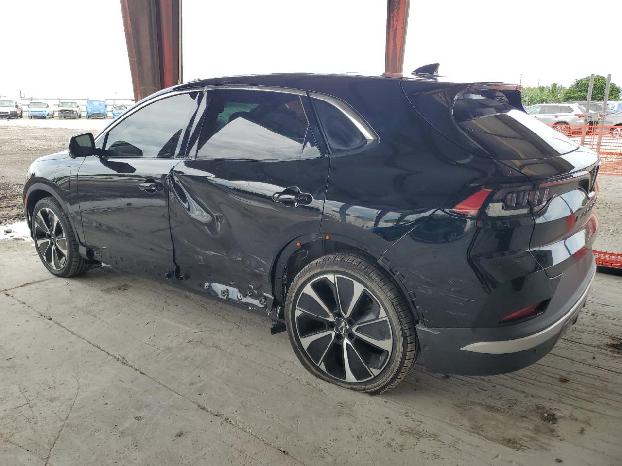 Lot #3302728111 2024 VINFAST TRADING AND PRODU VF 8 PLUS