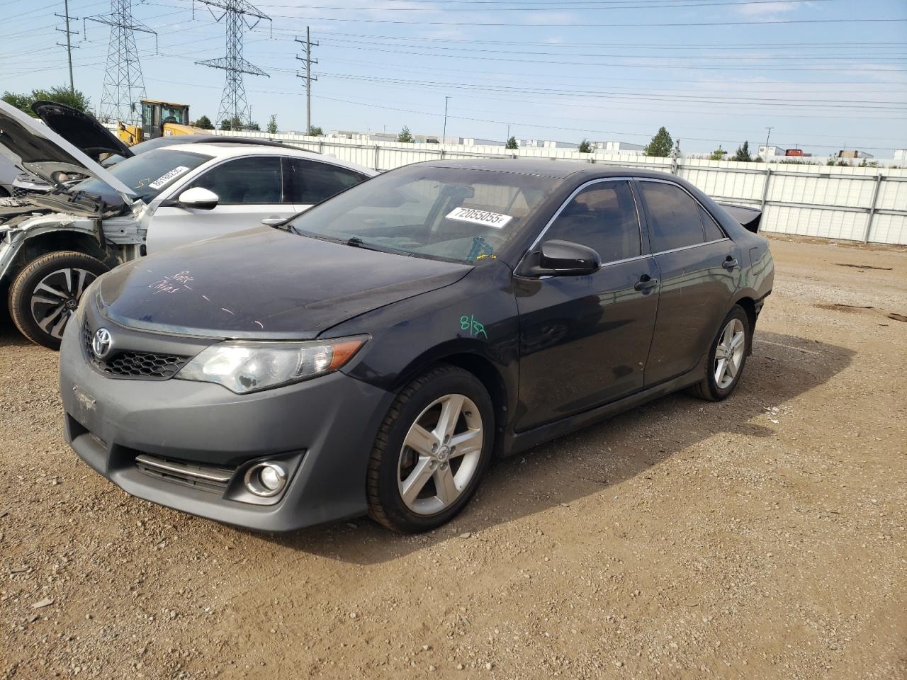 TOYOTA CAMRY BASE