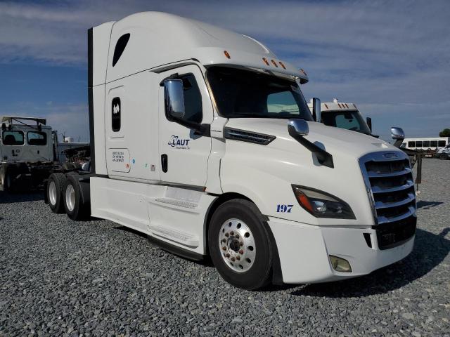 Global Auto Auctions: 2020 FREIGHTLINER CASCADIA 1
