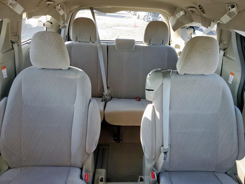 2017 TOYOTA SIENNA LE 5TDKZ3DC2HS900718