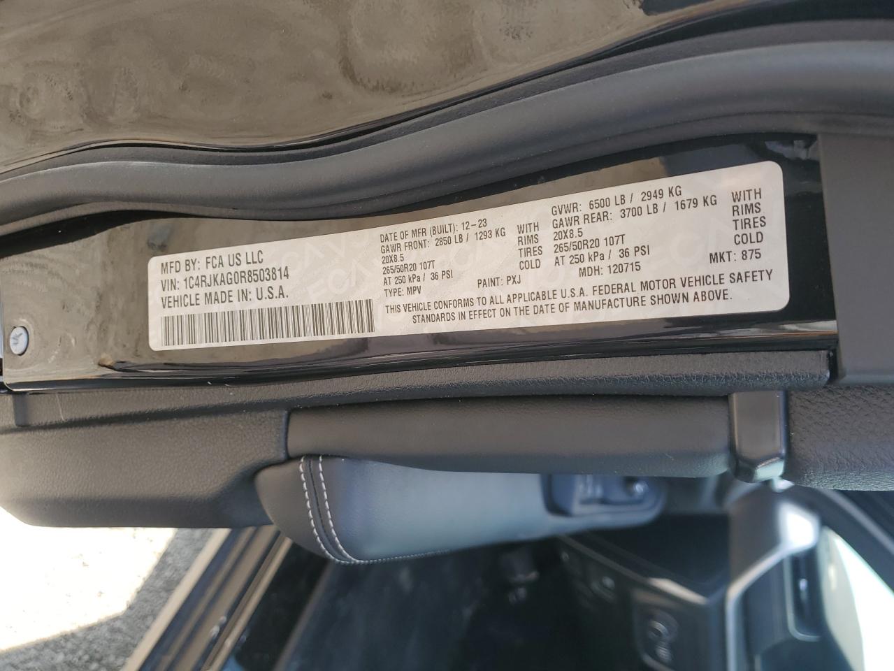 JEEP GRAND CHEROKEE L LAREDO