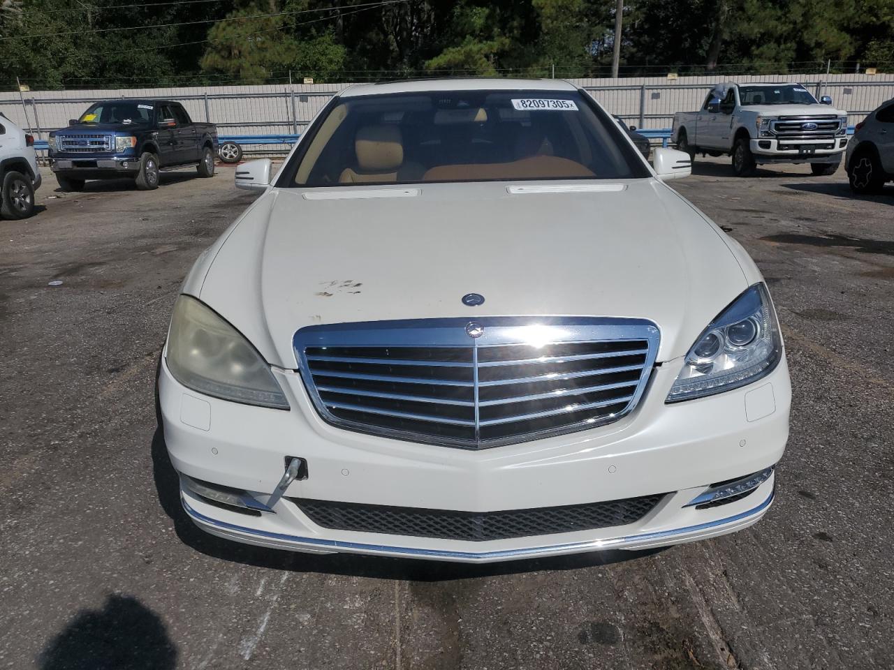 MERCEDES-BENZ S-CLASS 550