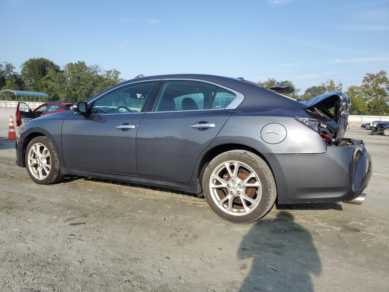 NISSAN MAXIMA S