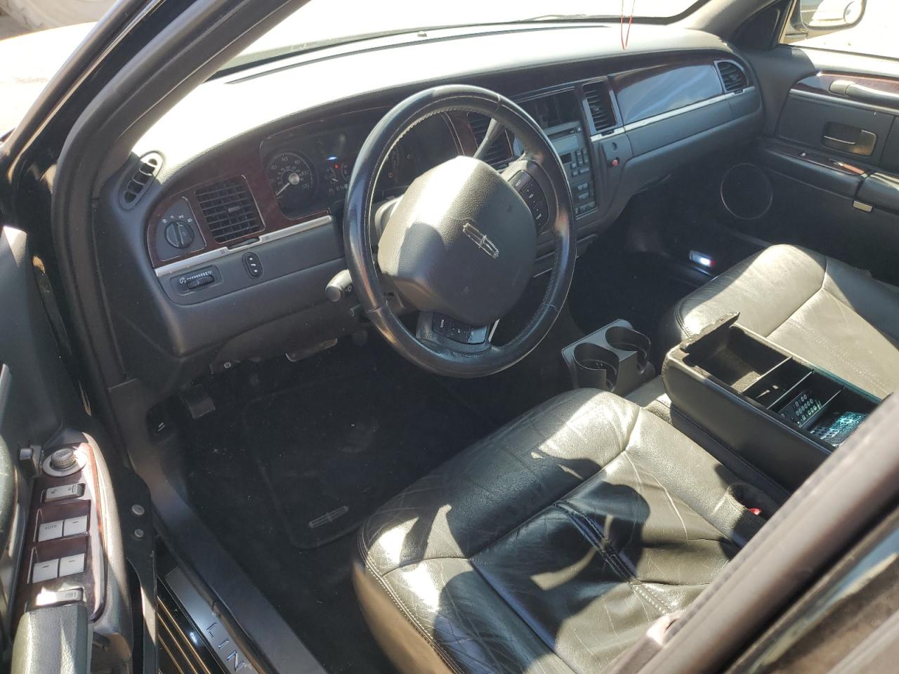 LINCOLN TOWN CAR EXECUTIVE