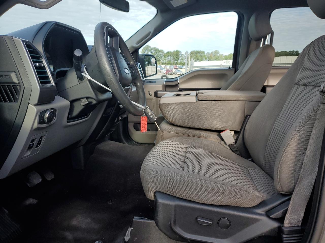 FORD F-150 SUPERCREW