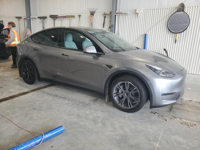 2025 TESLA MODEL Y 7SAYGDEE2SF299024