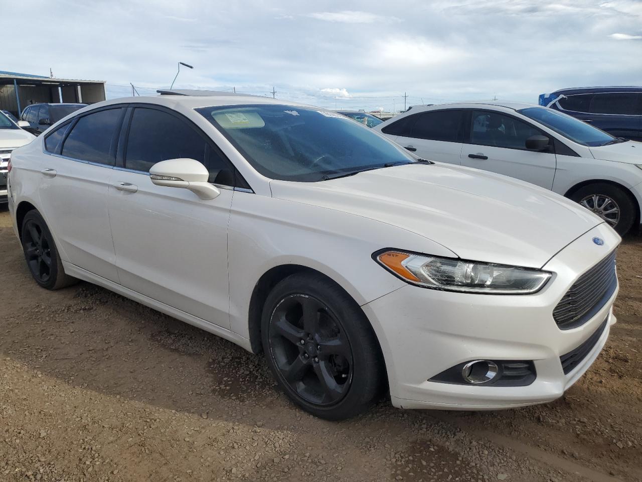 FORD FUSION SE
