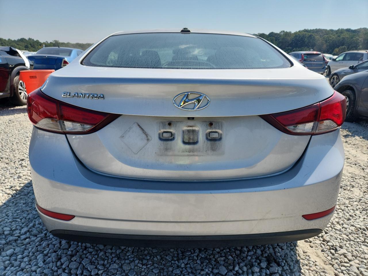 HYUNDAI ELANTRA SE