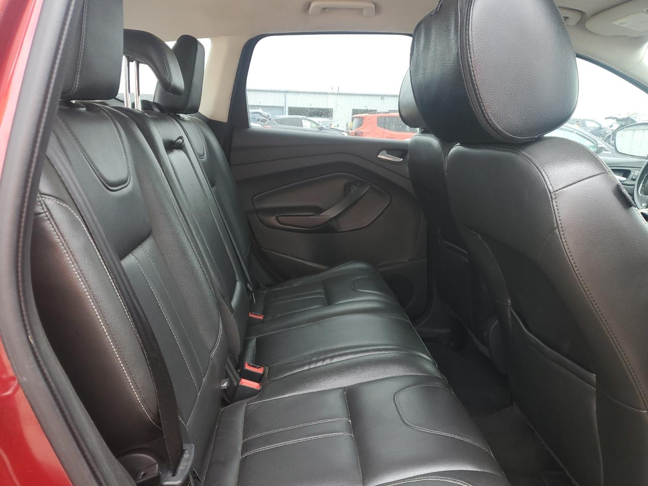 FORD ESCAPE TITANIUM