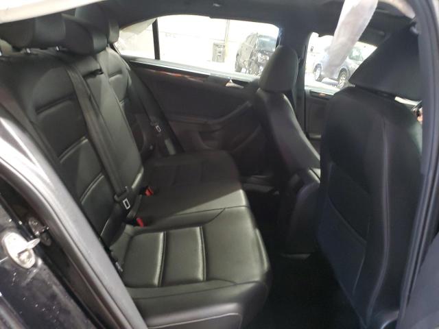 2018 VOLKSWAGEN JETTA SPORT 3VWD17AJXJM233555