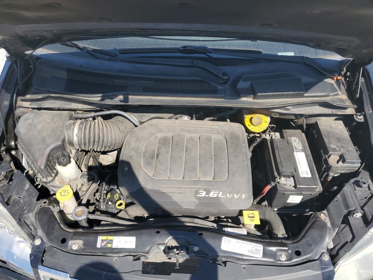 CHRYSLER TOWN & COUNTRY TOURING L